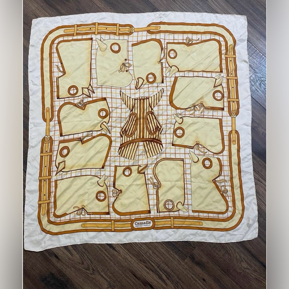 Authentic Hermès.100% silk. Size 90. - Picture 3 of 5